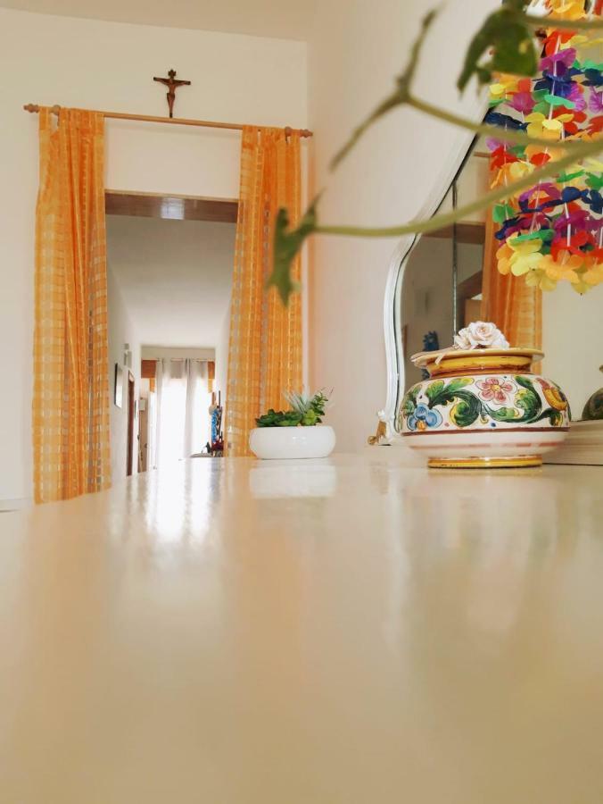 Casa Vacanze Sonia Torre Lapillo Eksteriør bilde