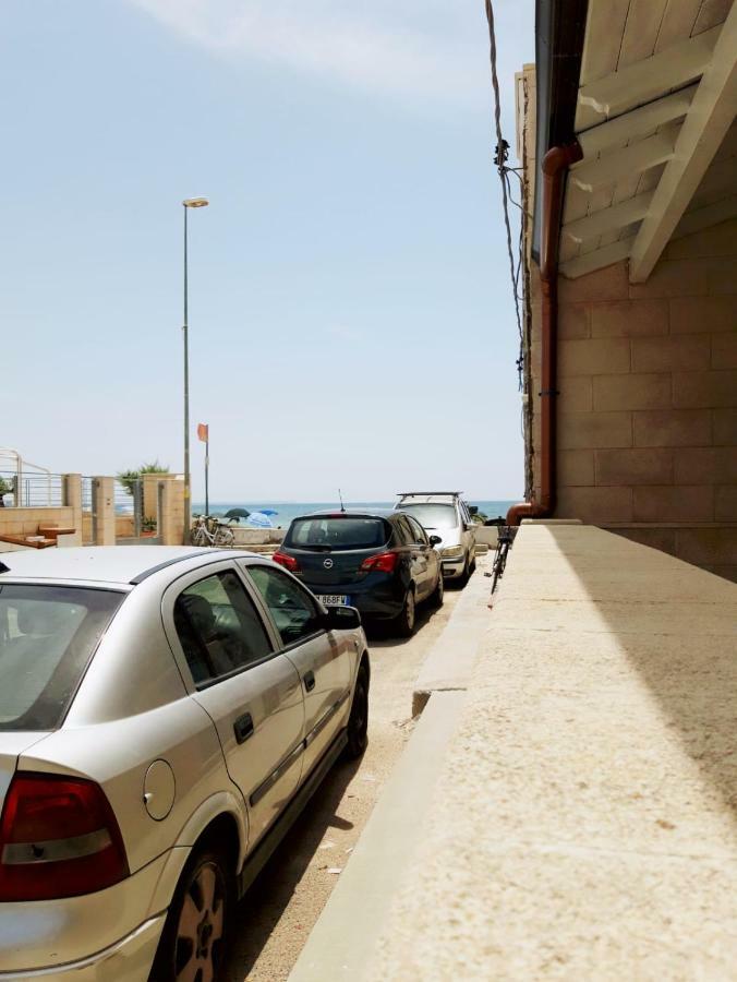 Casa Vacanze Sonia Torre Lapillo Eksteriør bilde