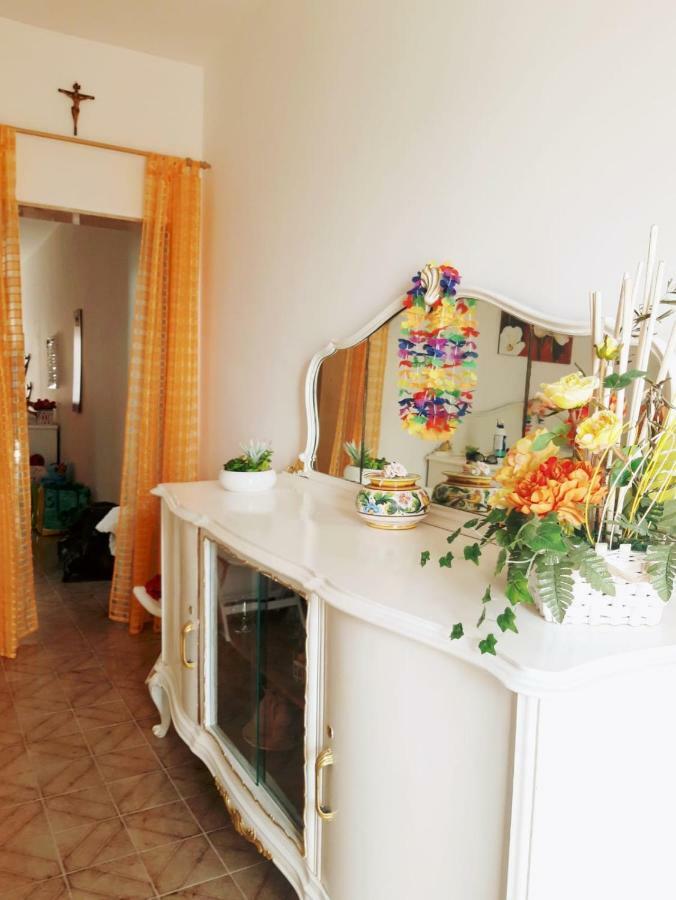 Casa Vacanze Sonia Torre Lapillo Eksteriør bilde